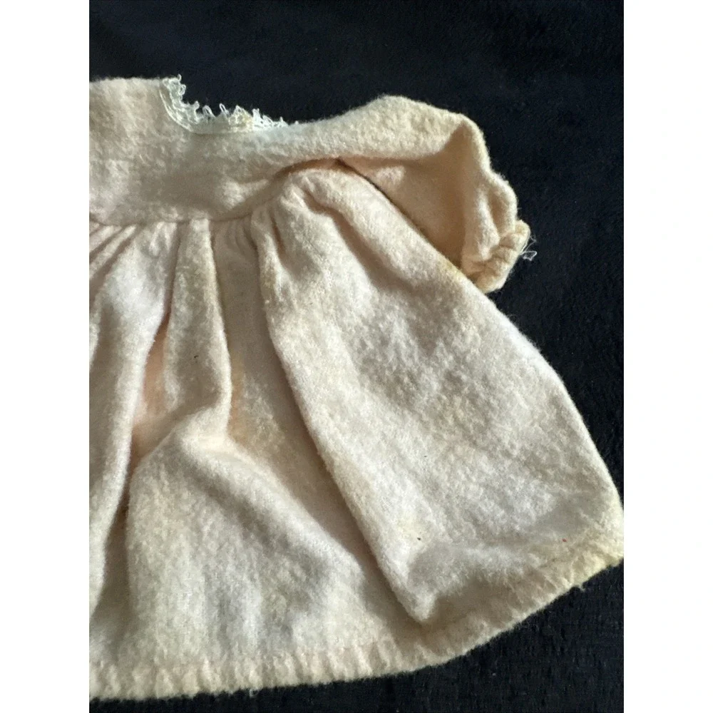 Vintage Vogue Dolls Pink Dress With Lace Collar‎